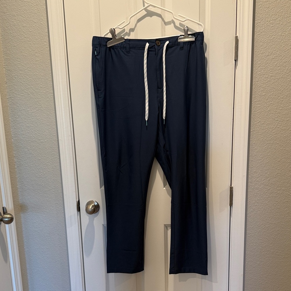 Chubbies Navy Joggers with White Drawstring